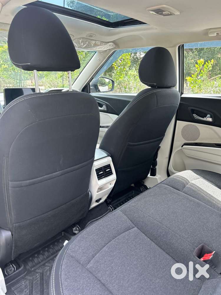 Mahindra Xuv 3xo Ax5 Pm At, 2024, Petrol