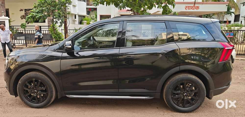 Mahindra Xuv700 2.2 Ax 7 Diesel At Str, 2025, Diesel