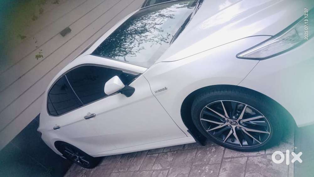 Toyota Camry Hybrid, 2024, Petrol