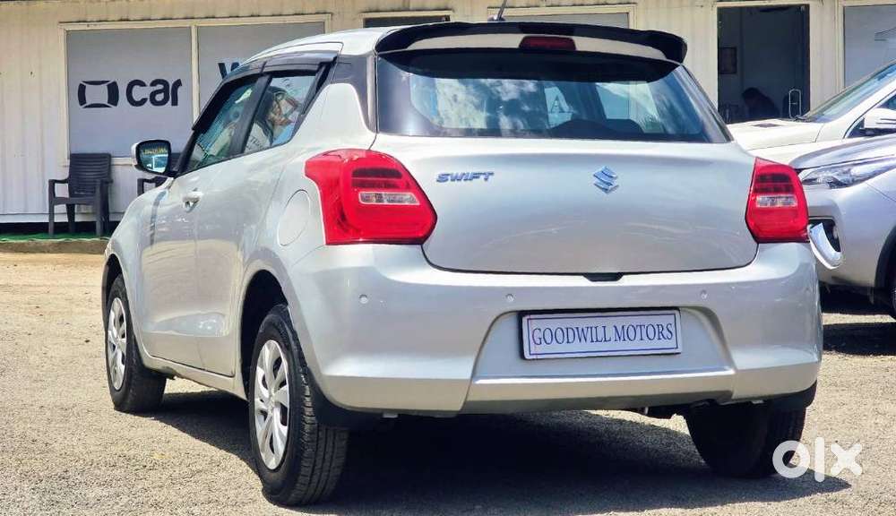 Maruti Suzuki Swift Vxi + Manual, 2023, Cng & Hybrids