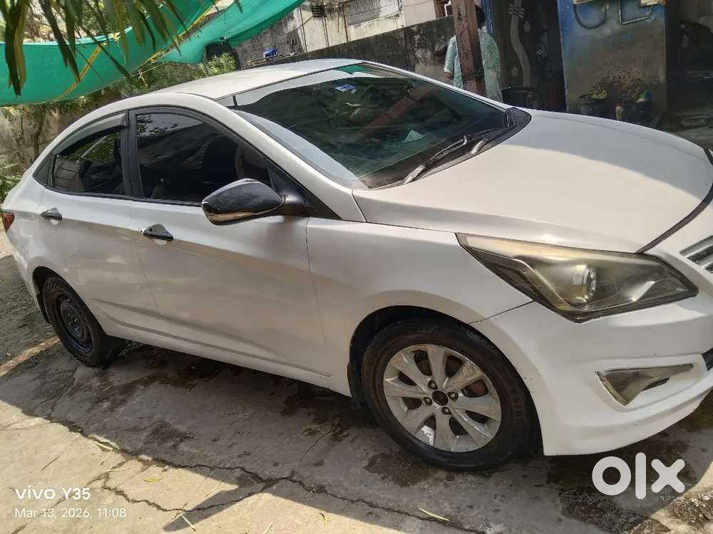 Hyundai Verna 2015