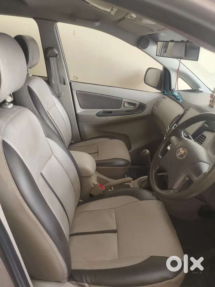Innova Gx 7seater With 98k With Full Company Service Record  Vehical