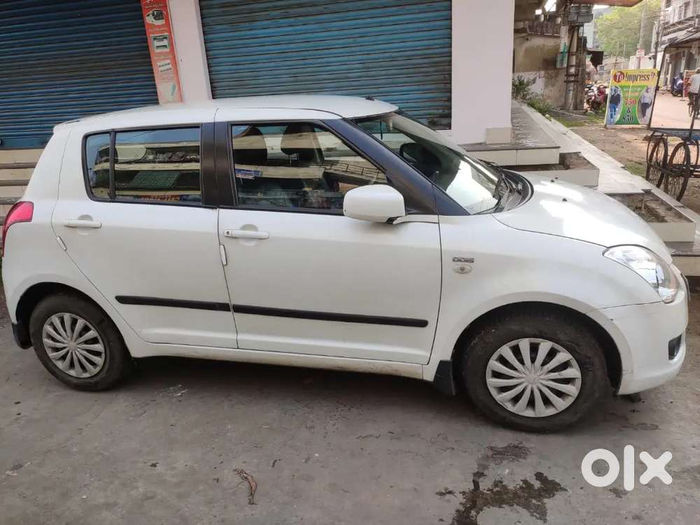 Maruti Suzuki Swift 2010.low Driven .u Can Check Showroom Track