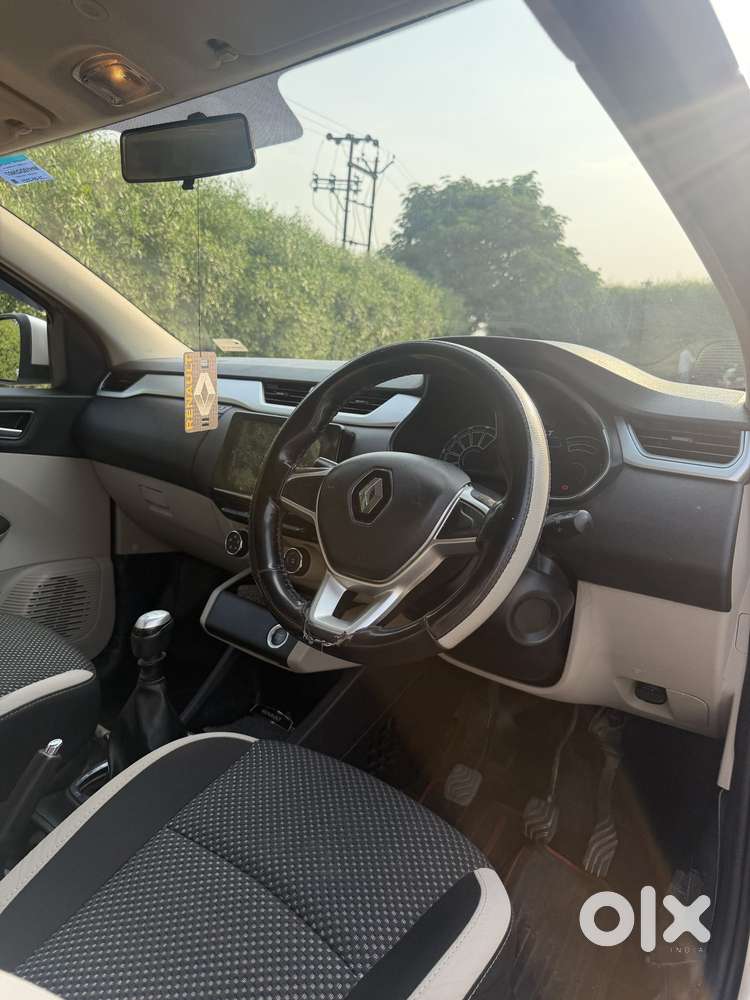 Renault Triber Rxz, 2021, Petrol