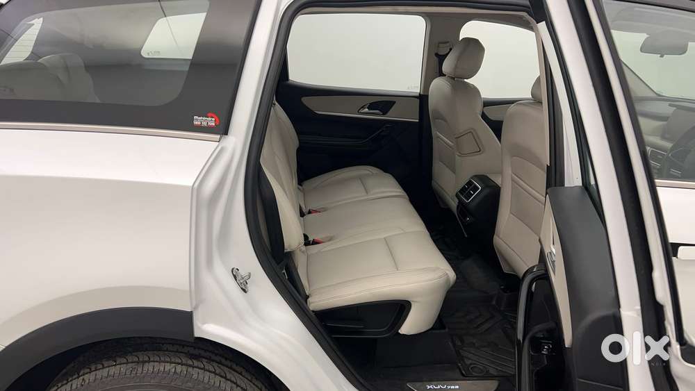 Mahindra Xuv700 2.2 Ax 7 Diesel At Luxury Pack Str, 2022, Diesel