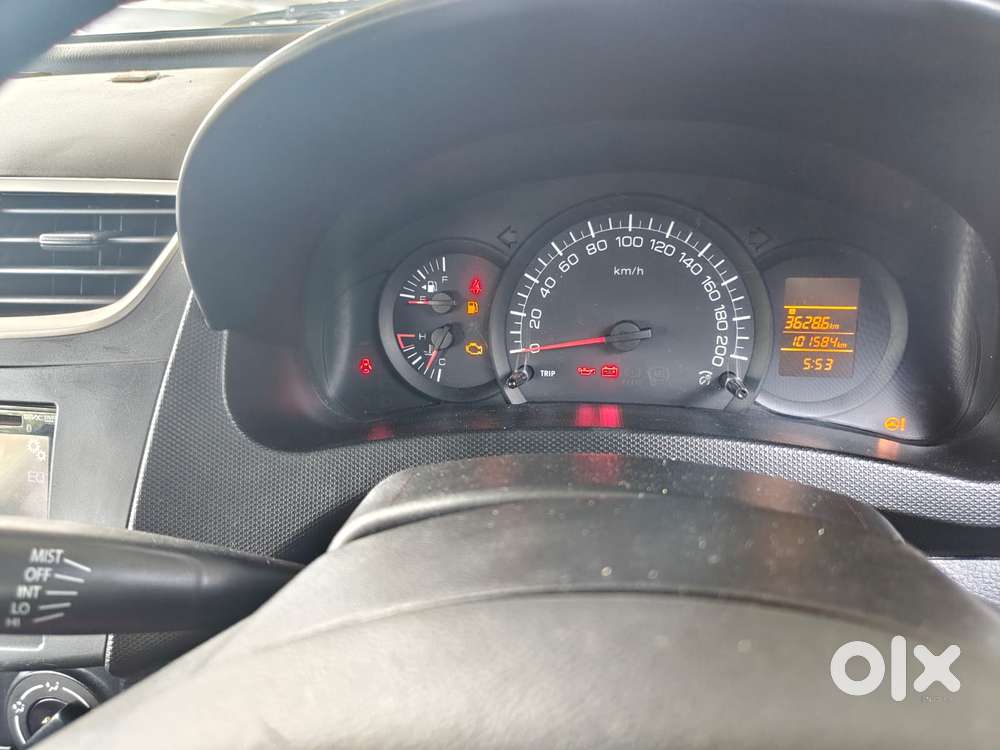 Maruti Suzuki Swift Lxi Optional-o, 2017, Petrol