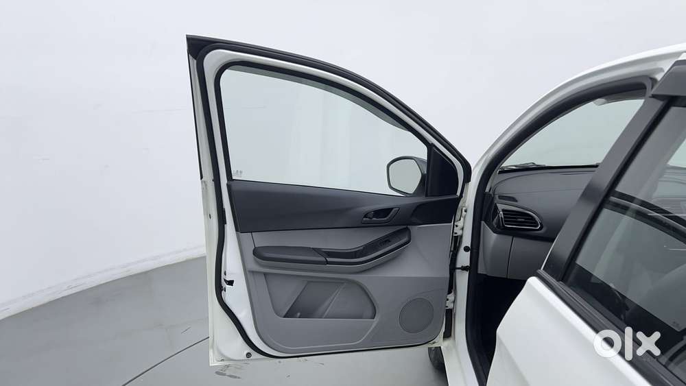 Tata Tiago 1.05 Revotorq Xt, 2023, Petrol