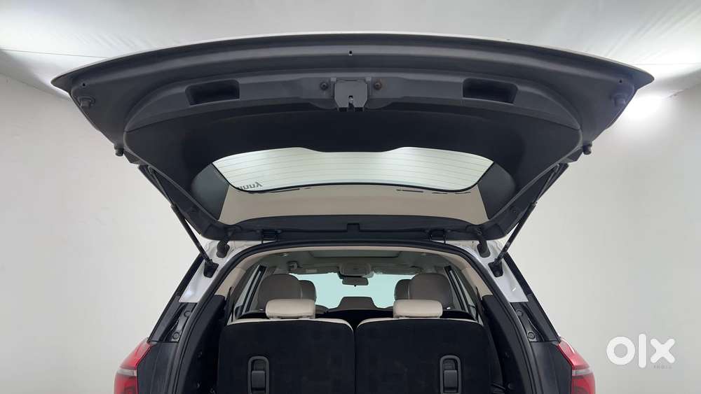 Mahindra Xuv700 2.2 Ax 7 Diesel At Luxury Pack Str, 2024, Diesel