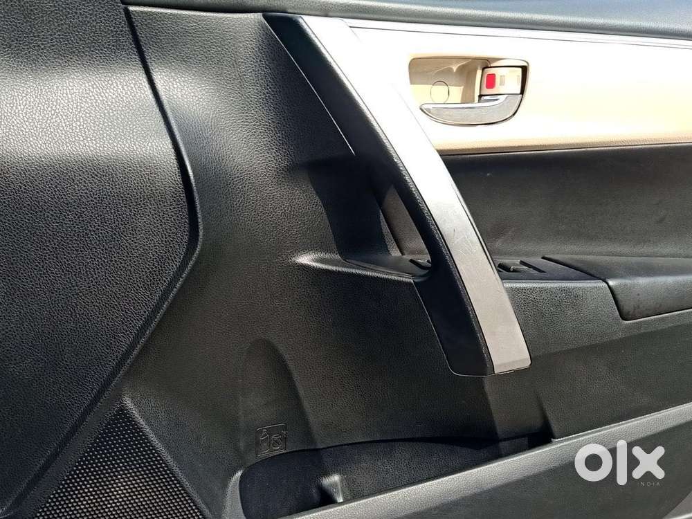 Toyota Corolla Altis 2013-2017 Vl At, 2016, Petrol