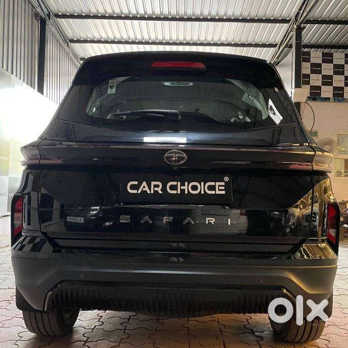Tata Safari Adventure Plus Dark Edition At, 2025, Diesel