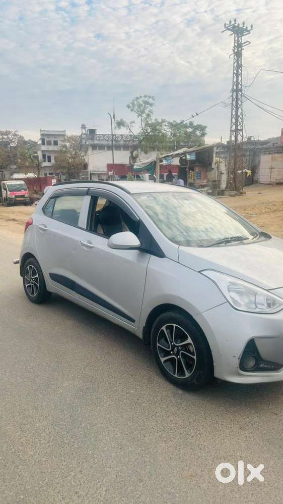 Hyundai Grand I10 Asta 2017 Petrol 40000 Km Driven