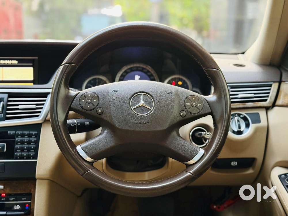 Mercedes-benz E-class 200, 2011, Petrol