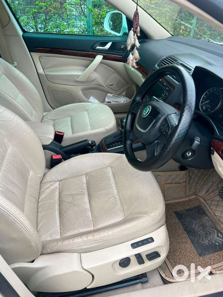 Skoda Laura L&k 1.9 Automatic 2010