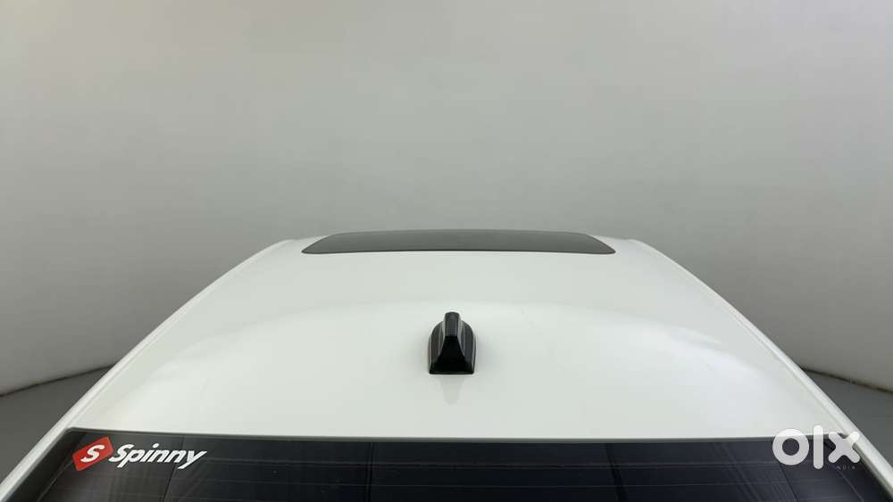 Skoda Slavia Style 1.0l Tsi At, 2022, Petrol