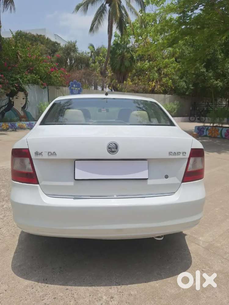 Skoda Rapid 2015 Diesel 75000 Km Driven