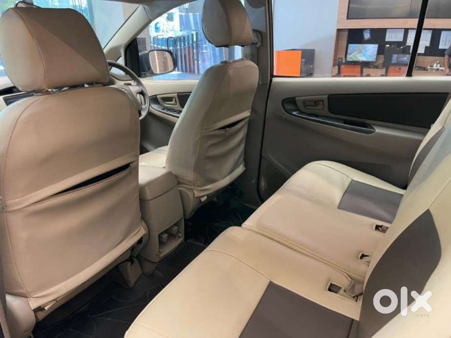 Toyota Innova 2.5 G (diesel) 8 Seater, 2013, Diesel