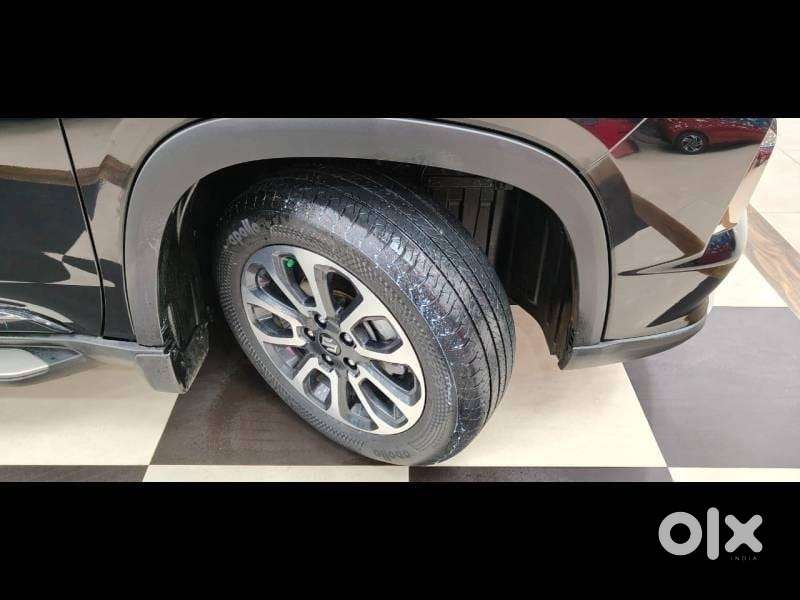 Maruti Suzuki Grand Vitara Smart Hybrid Alpha, 2024, Petrol