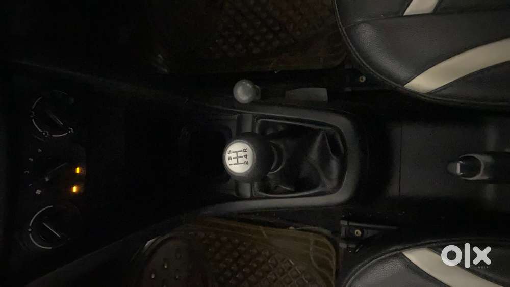 Maruti Suzuki Swift 1.2 Lxi (o), 2015, Petrol