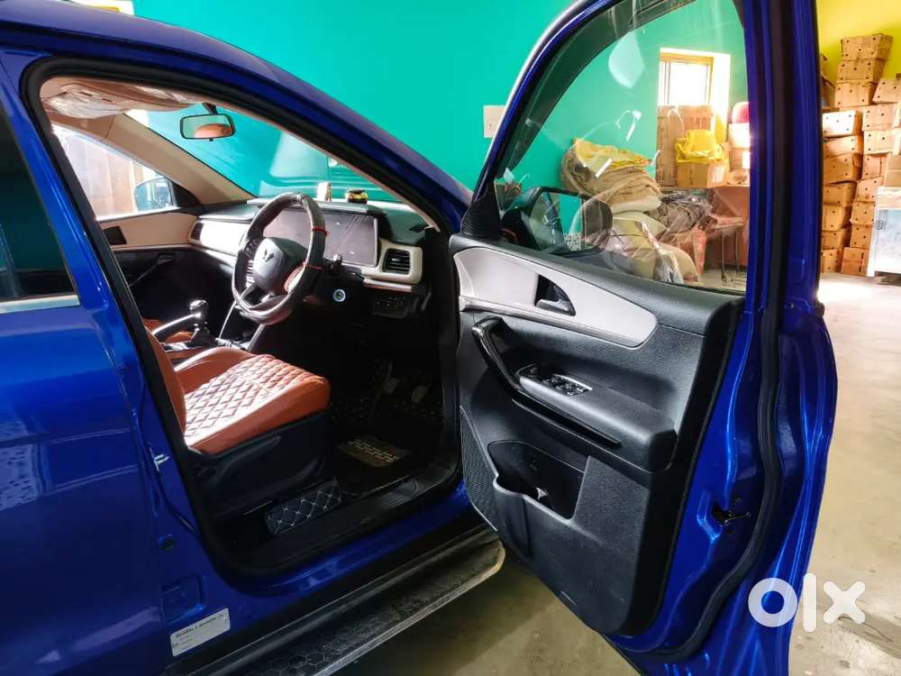 Mahindra Xuv700 2022 Variant Year