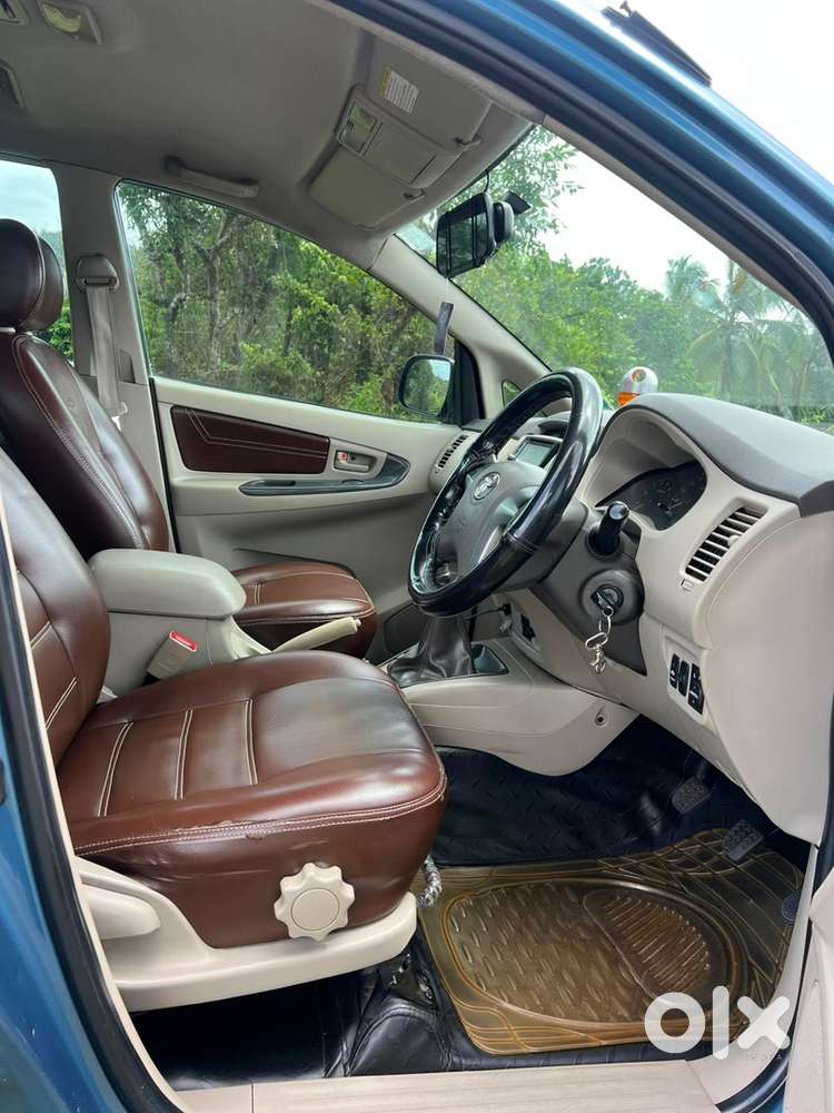 Toyota Innova Diesel 2012