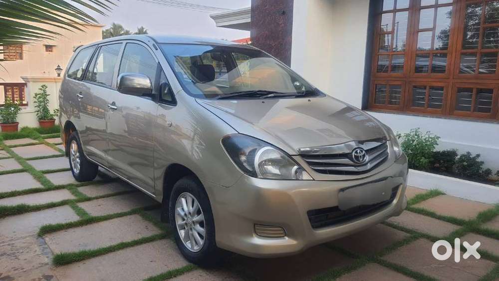 Toyota Innova 2004-2011 2.5 G4 Diesel 8-seater, 2009, Diesel