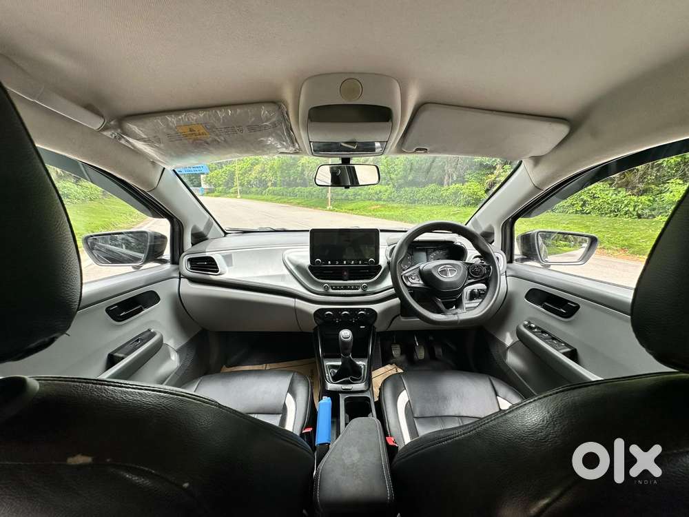 Tata Altroz 1.2 Xe, 2021, Petrol