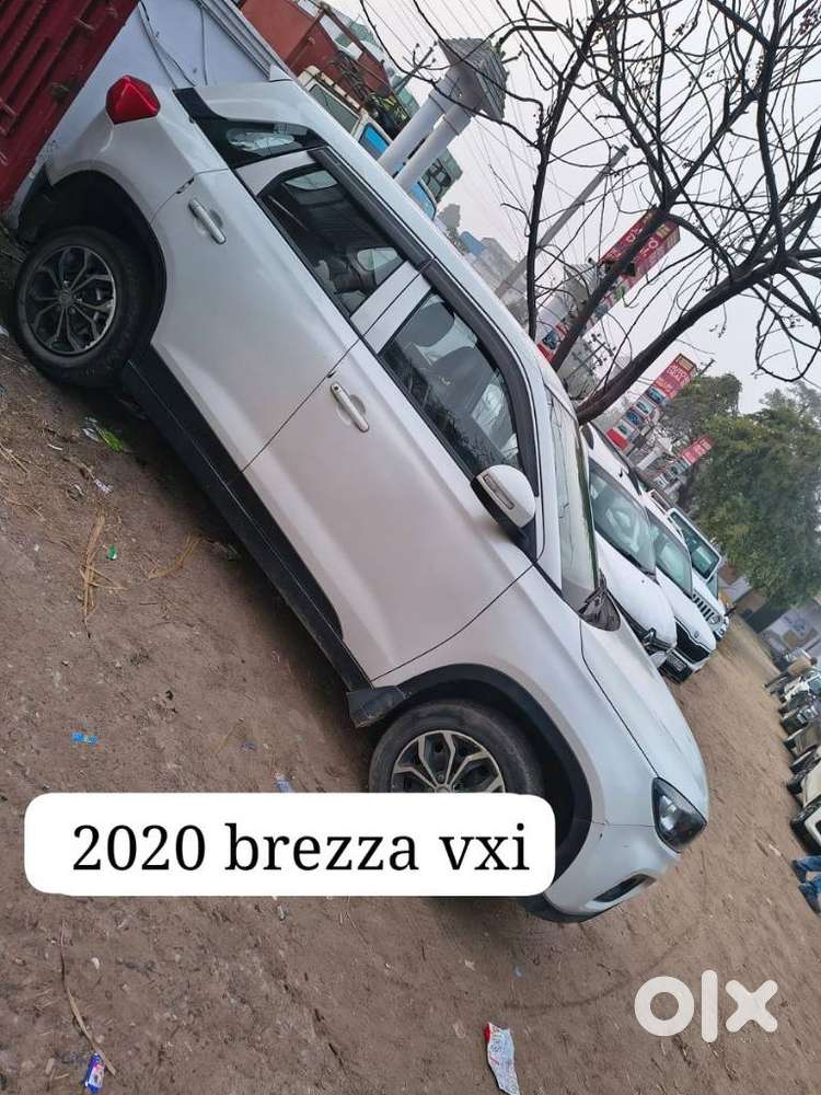 Maruti Suzuki Brezza Vxi At, 2021, Petrol