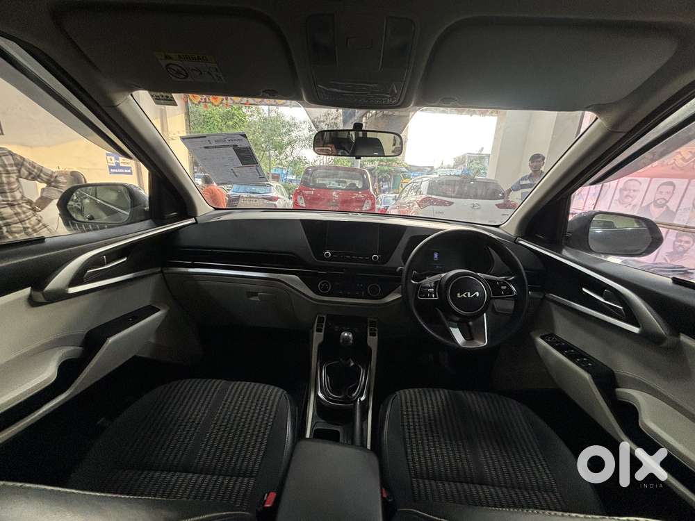 Kia Carens 1.4 Prestige 7 Str, 2022, Petrol