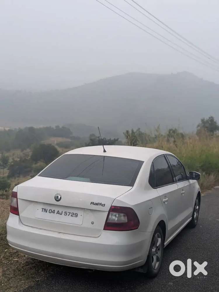 Skoda Rapid Tsi Active 2012