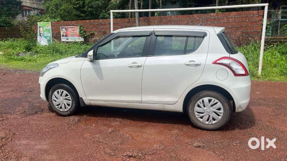 Maruti Suzuki Swift Vxi Optional, 2015, Petrol