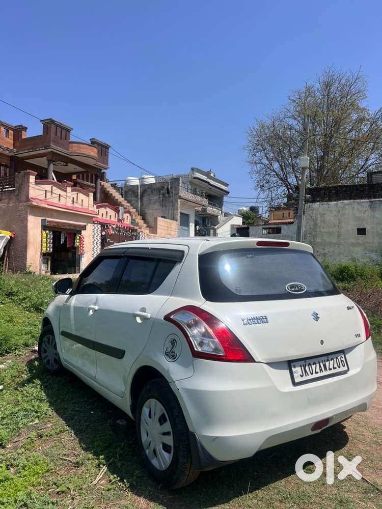 Maruti Suzuki Swift Petrol 2012