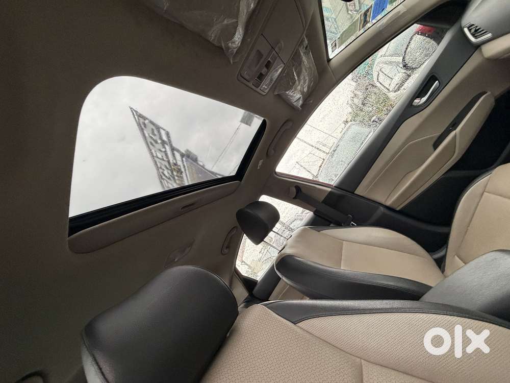 Hyundai Verna 1.6 Sx (o) Vtvt At, 2017, Petrol