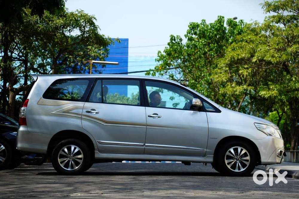 Toyota Innova 2.5 Z Diesel 7 Seater Bs Iv, 2015, Diesel