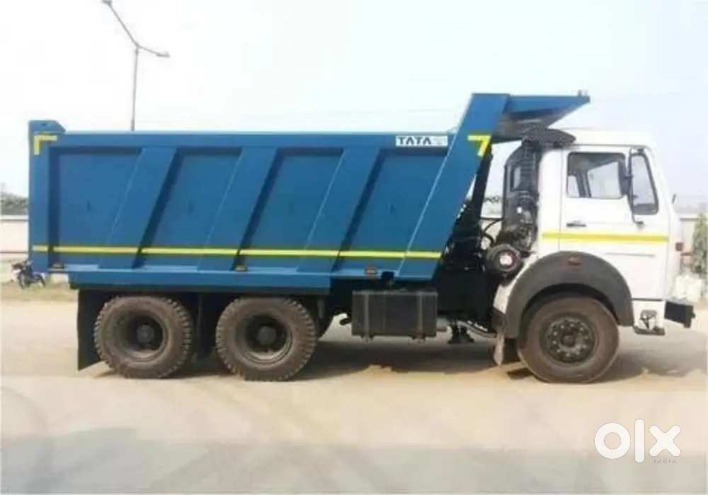 10tyre tipper driver
