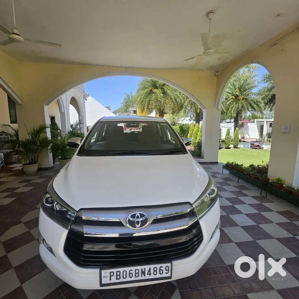 Toyota Innova Crysta 2017 Diesel Well Maintained