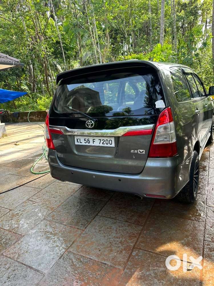 Toyota Innova 2012 Diesel Well Maintained