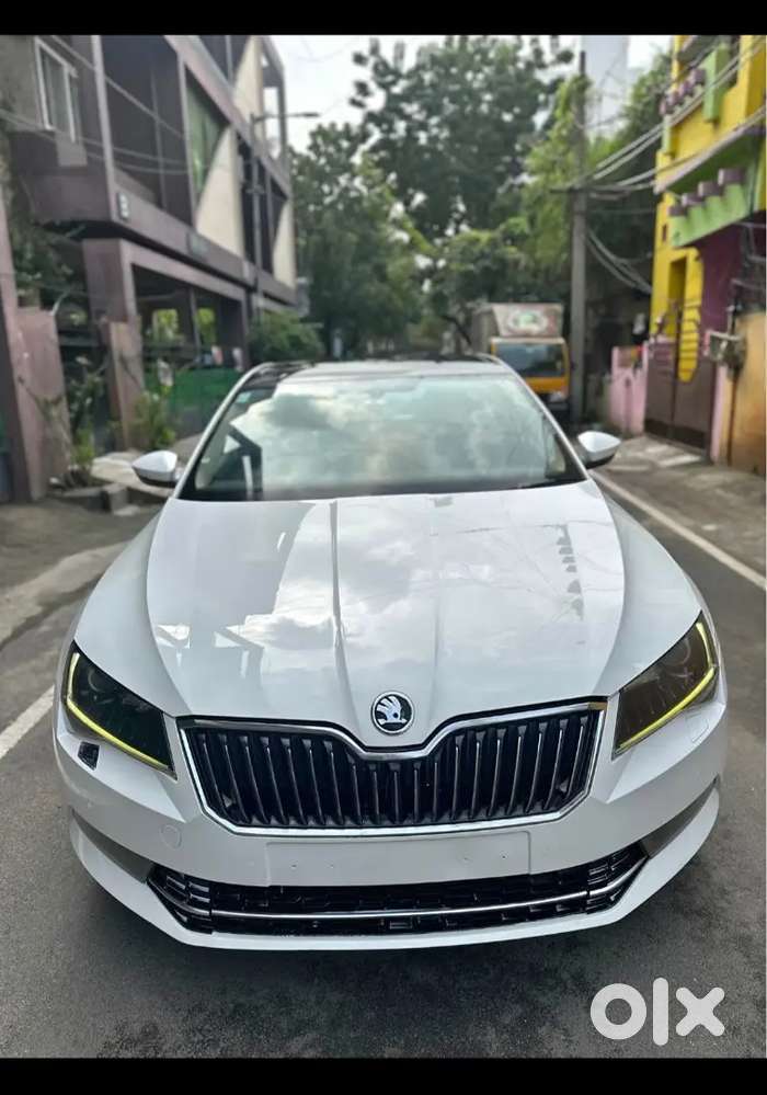 Skoda Superb 2016 Petrol Well Maintained