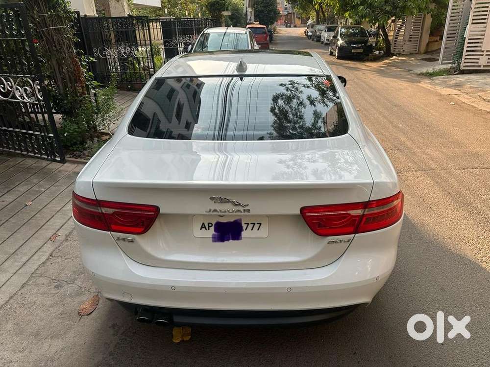Jaguar Xe 2.0 Portfolio Topend With Meridian Speakers
