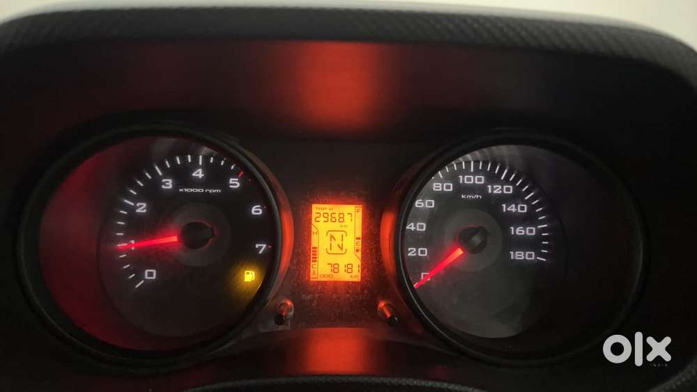 Mahindra Tuv 300 T6 Plus, 2017, Diesel