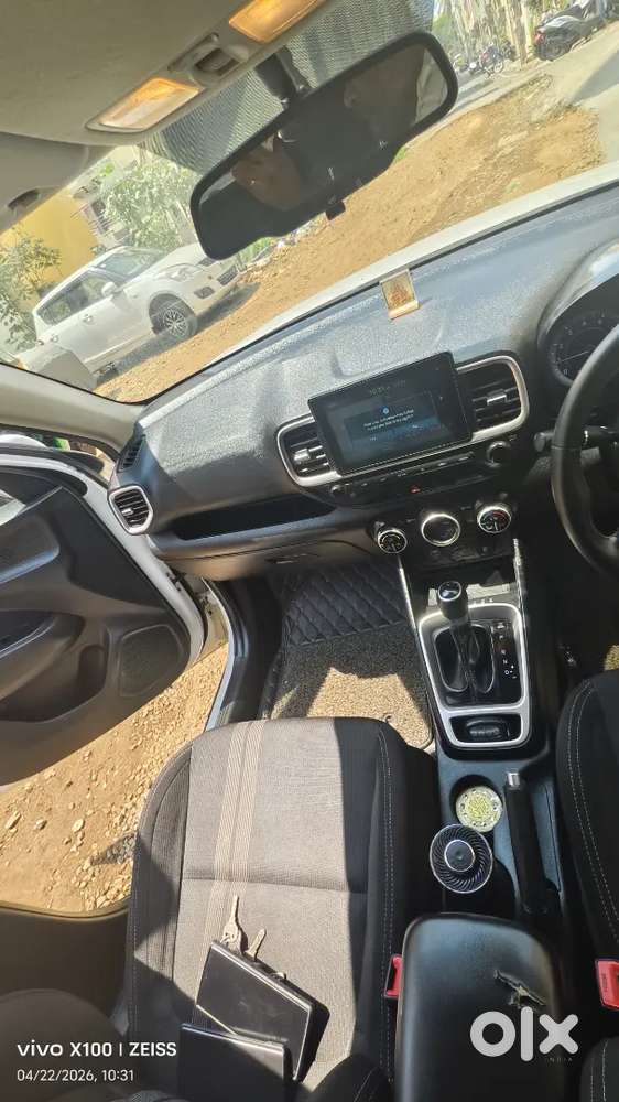 Hyundai Venue 2019 Petrol 156000 Km Driven
