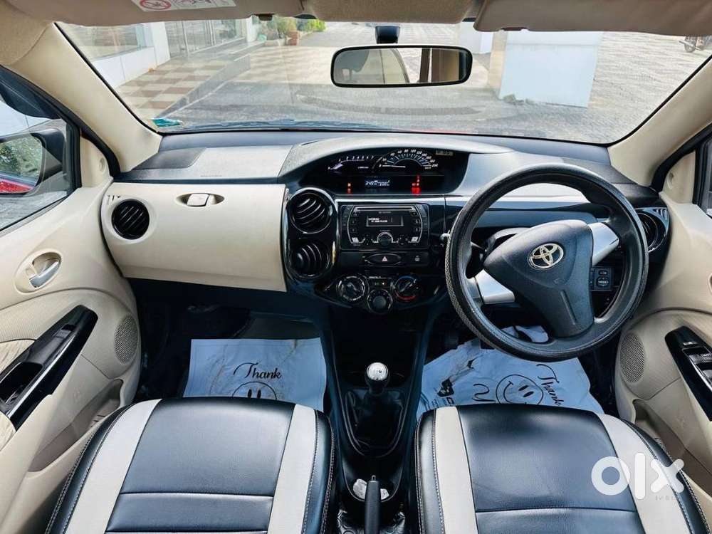 Toyota Etios Liva V Dual Tone, 2018, Petrol