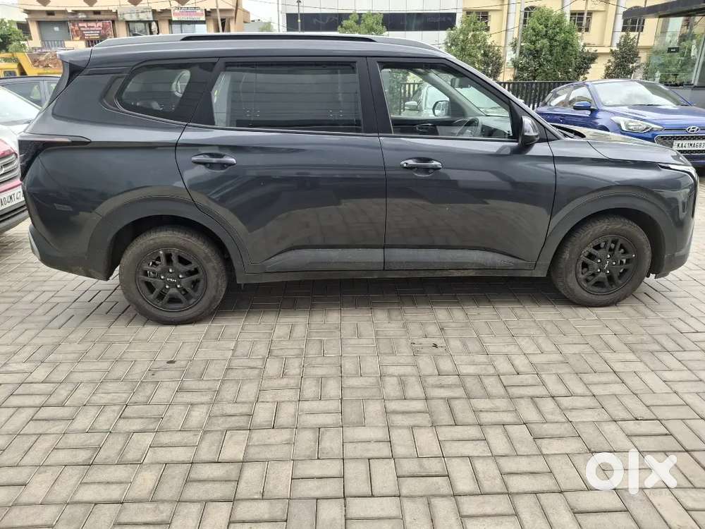 Kia Carens Clavis 2025 Petrol 5500 Km Driven
