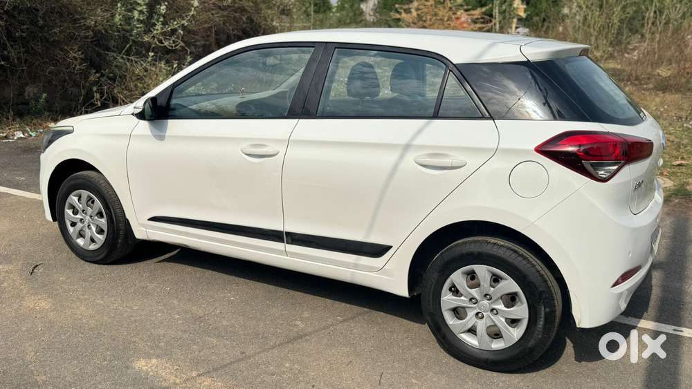 Hyundai Elite I20 Sportz (o) 1.4, 2016, Diesel