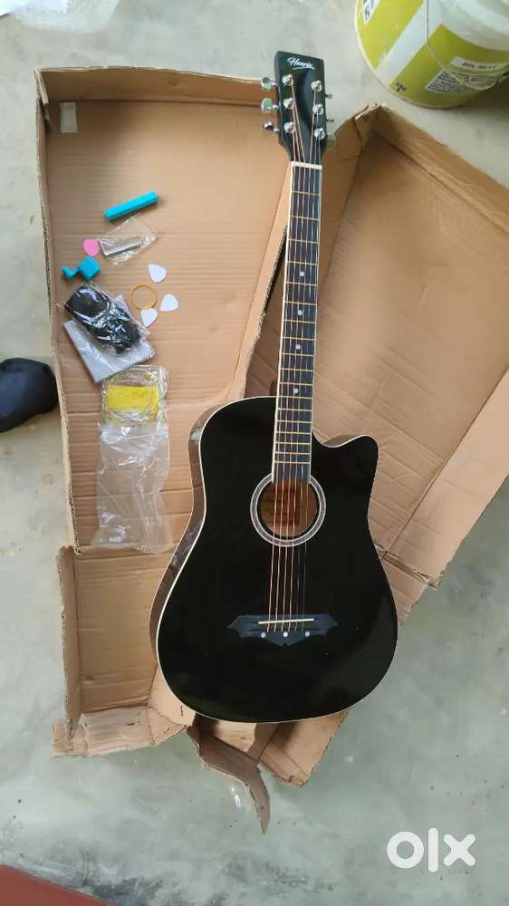 Henrix 38C PRO 38 Inch Bass Wood Cutaway Acoustic Guitar