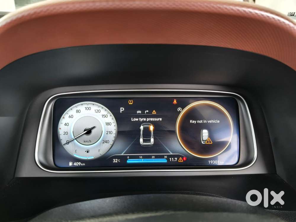 Hyundai Alcazar Signature (o) 6 Str 1.5 Petrol Dct, 2023, Petrol