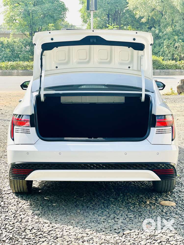 Hyundai Verna 1.5 Sx Petrol Mt, 2023, Petrol