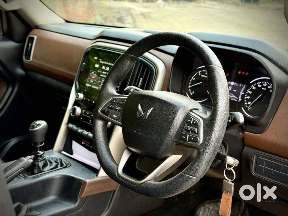 Mahindra Scorpio N Z4 Petrol Mt 7 Str, 2024, Petrol