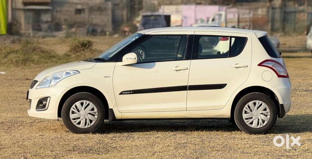 Maruti Suzuki Swift Vxi Optional, 2017, Petrol
