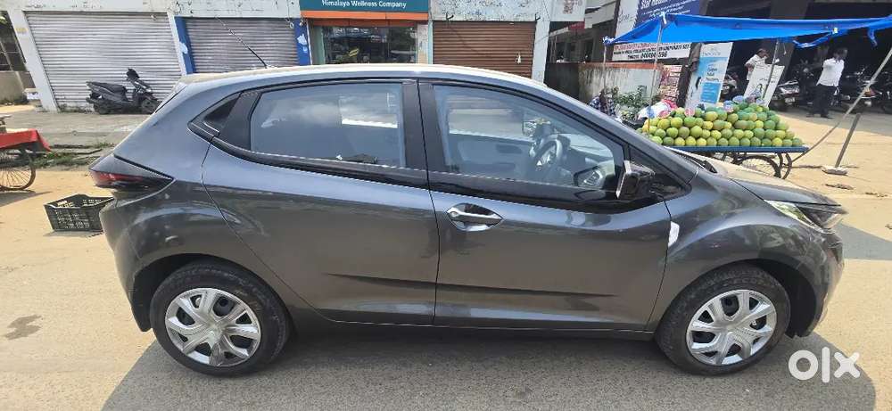 Tata Altroz 1.2 Xm 2025