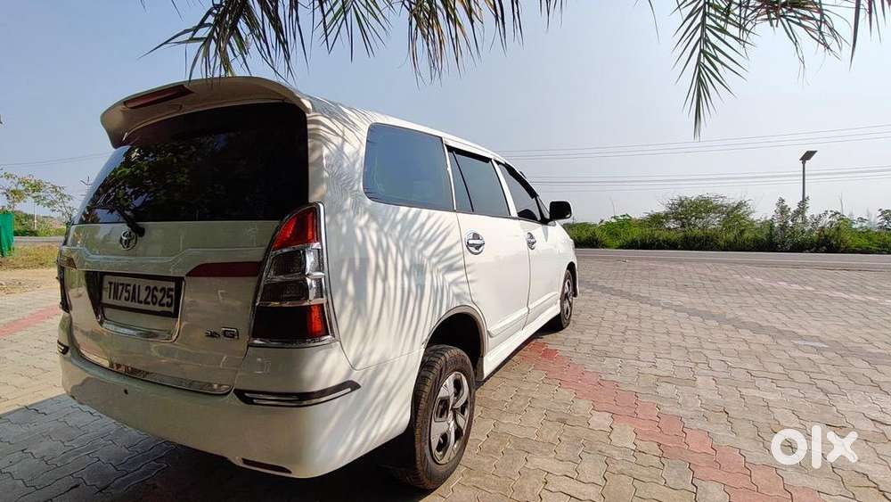 Toyota Innova 2011 Diesel Well Maintained